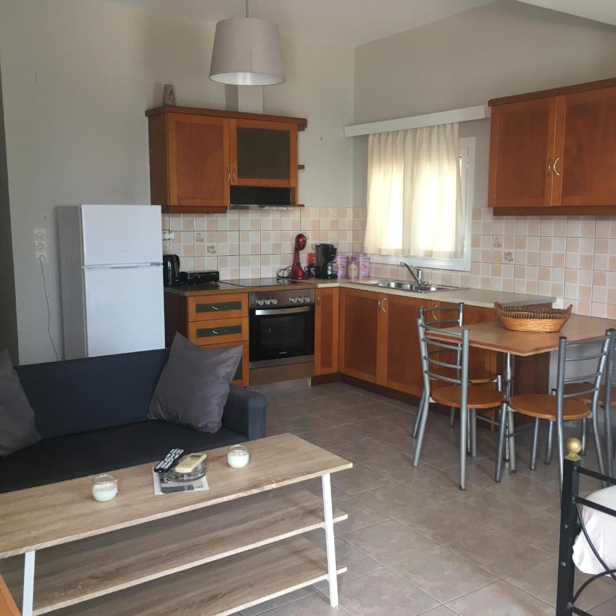 Apartment L's Mavrovoúnion